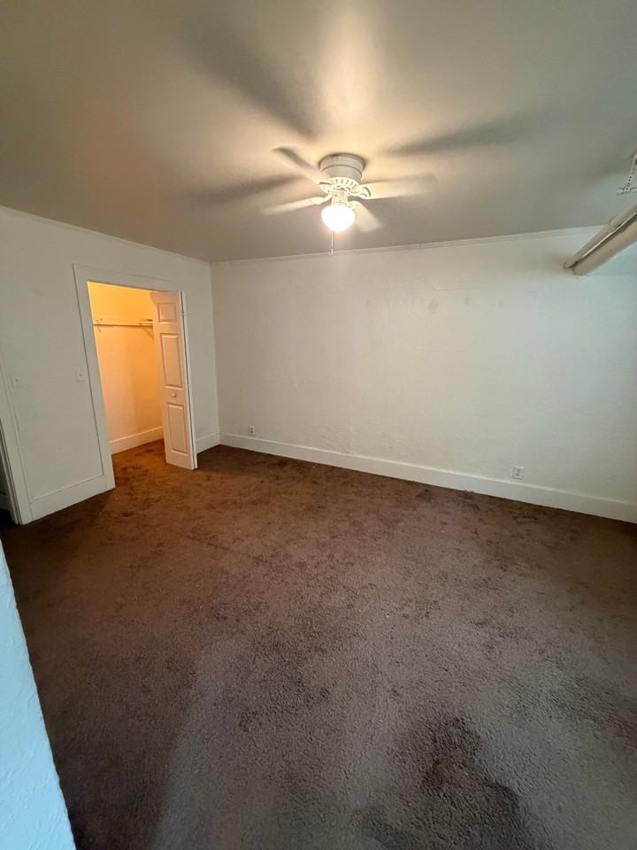 423 Washington St #2 - Photo 6 of 9