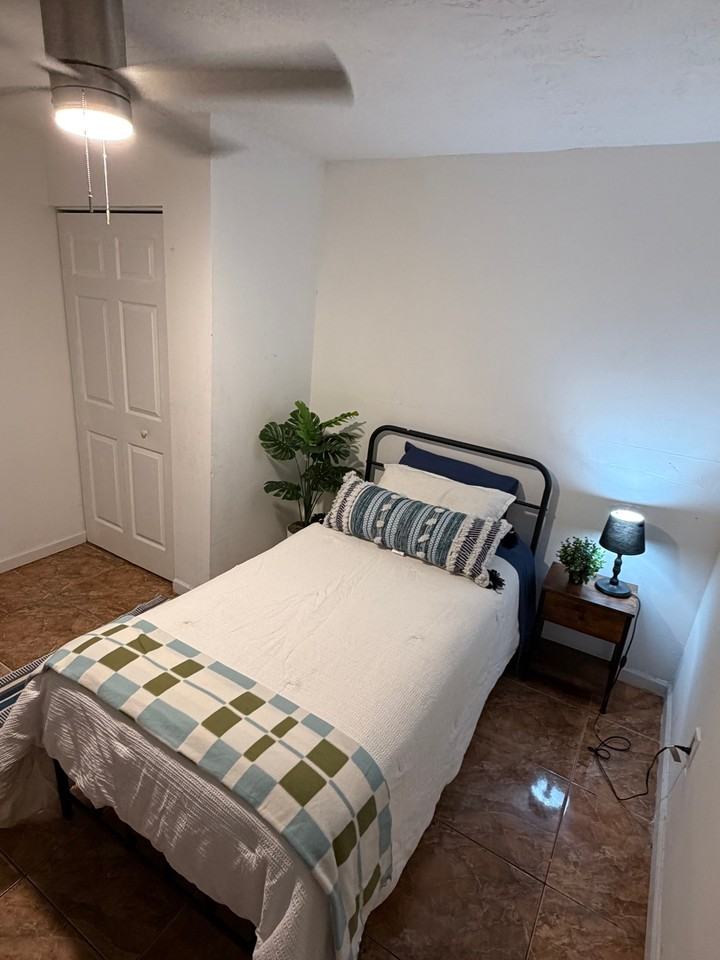 3485 Nw.Street #B - Photo 6 of 13