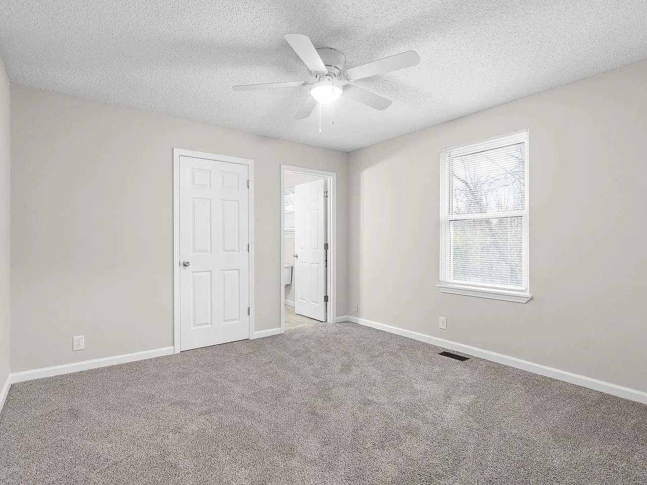214 Tobacco Rd - Photo 2 of 17