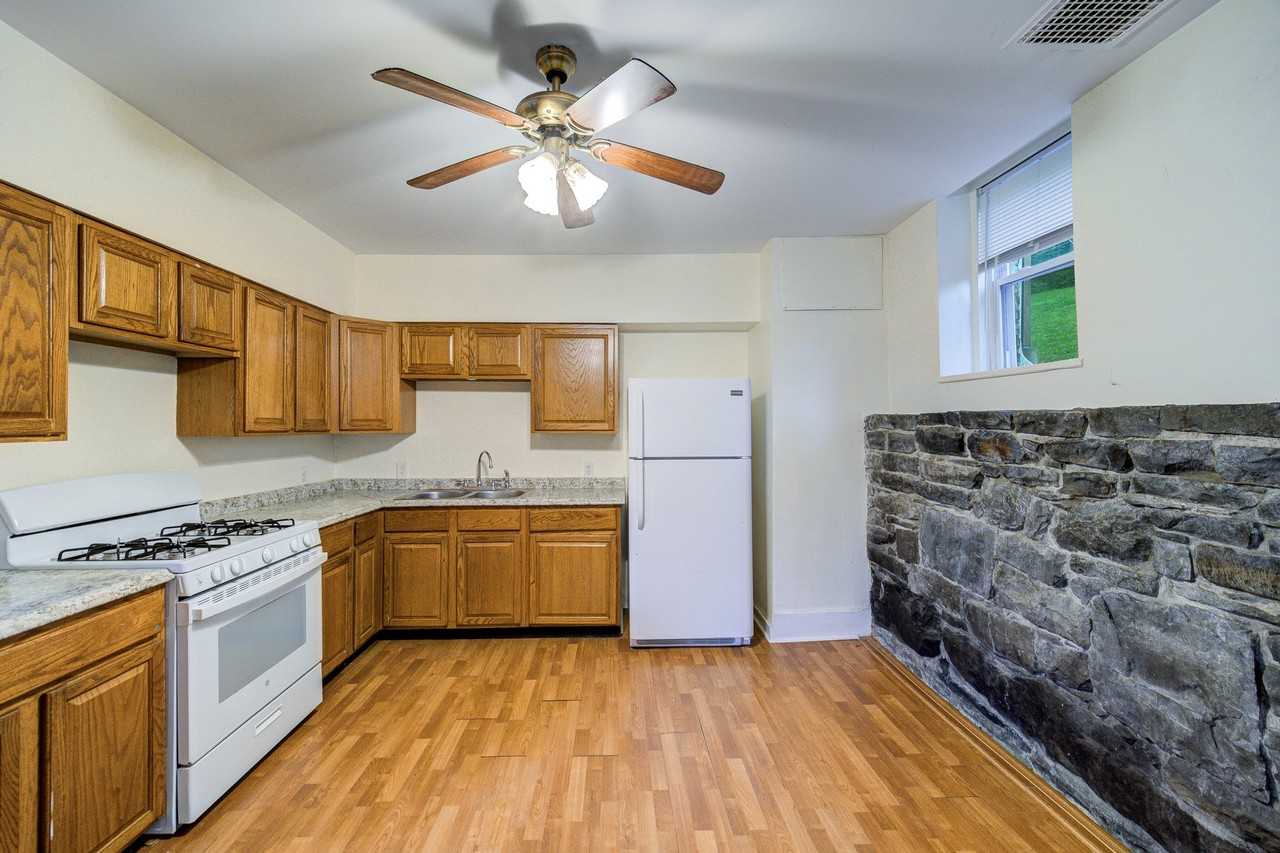 4 Underwood St #2 - Photo 6 of 20