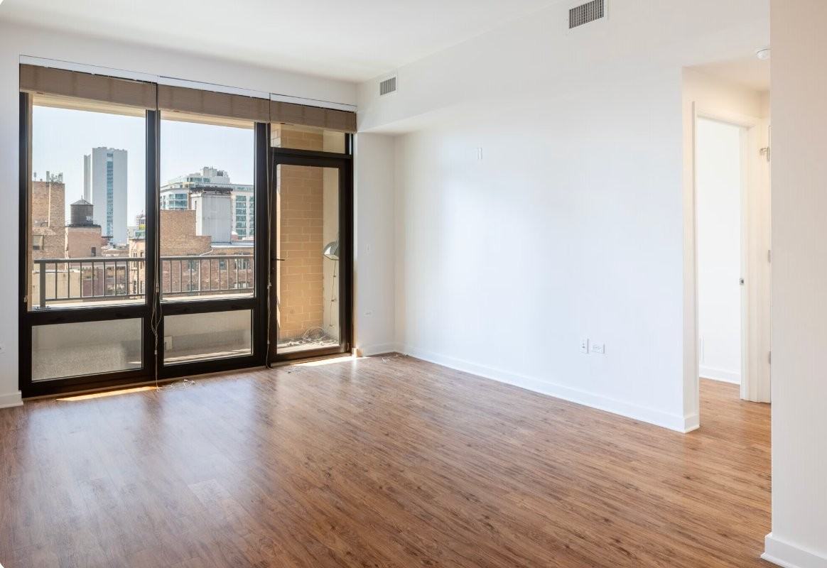 144 W Huron St - Photo 5 of 18