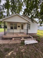 featured image of 2616 E Logan St