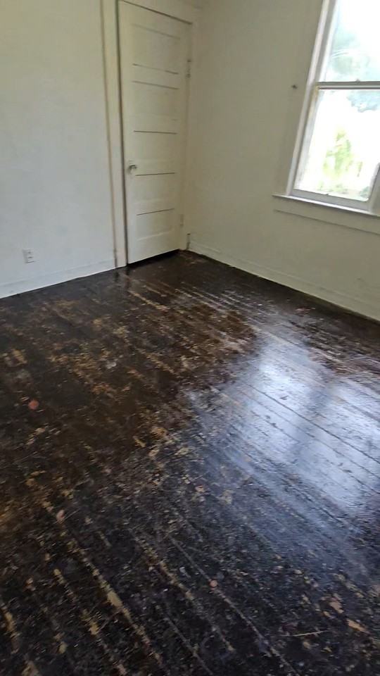 945 W Packard St - Photo 7 of 20