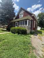 featured image of 442 W Division St