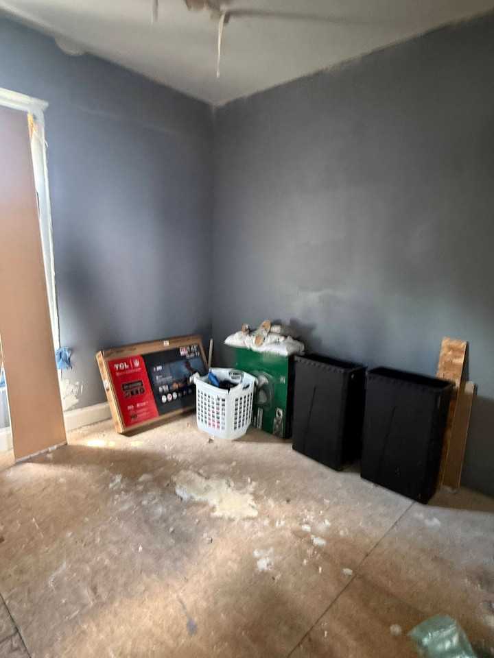 442 W Division St - Photo 6 of 18