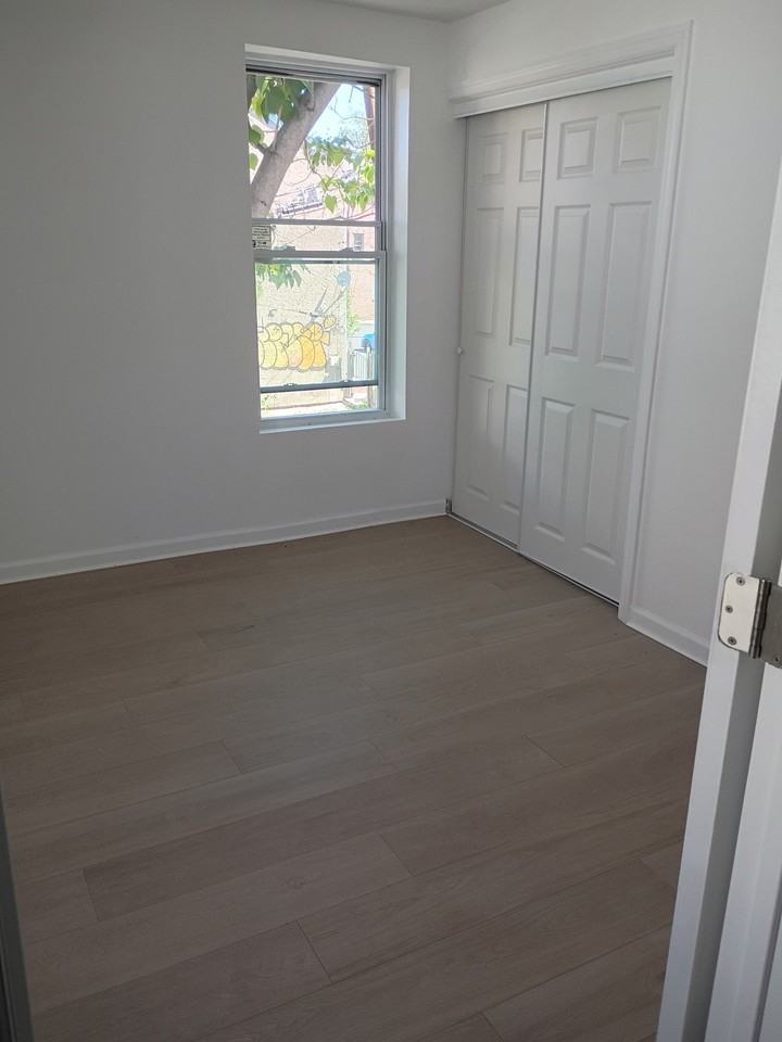 246 E Hanover St #2 - Photo 2 of 17