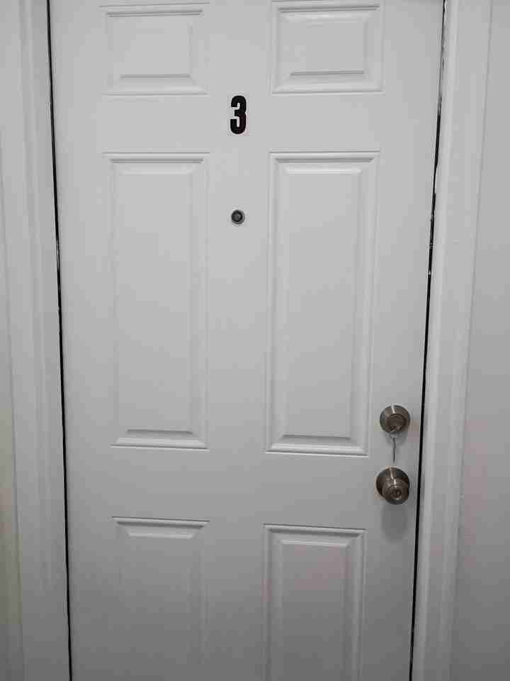 246 E Hanover St #2 - Photo 5 of 17