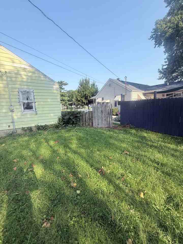 1746 N Woodford St - Photo 7 of 18