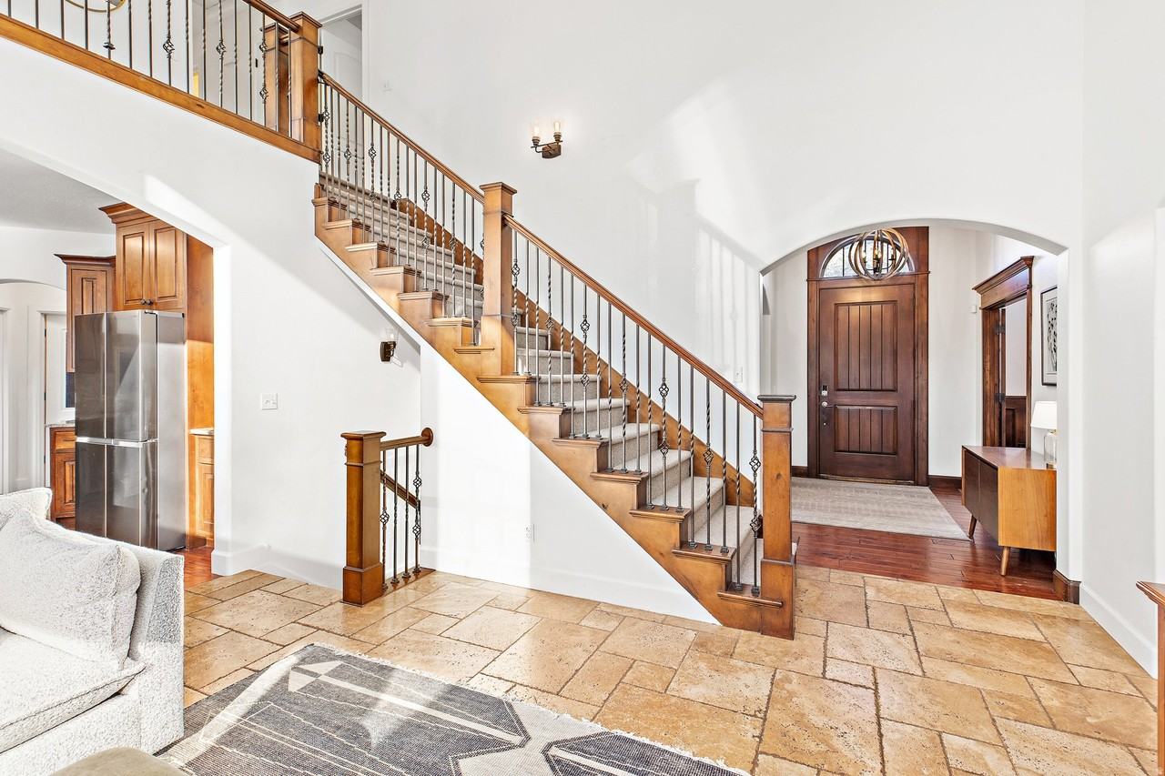 151 Glacier Lily Dr - Photo 4 of 20