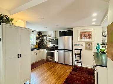 843 College Ave - Photo 3 of 5