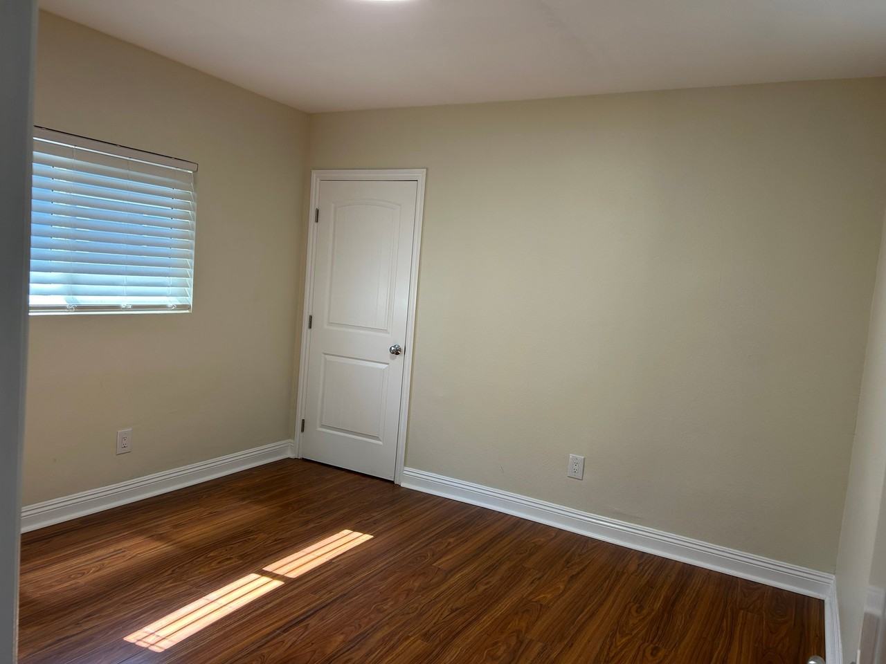 1915 W Vernon Ave - Photo 3 of 17