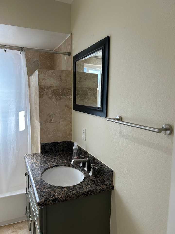 1915 W Vernon Ave - Photo 5 of 17