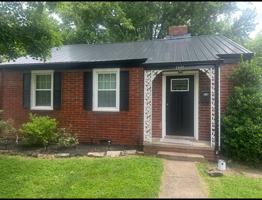 featured image of 1528 E Sevier Ave