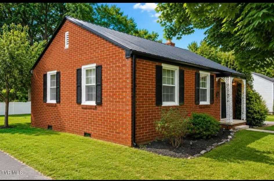 1528 E Sevier Ave - Photo 3 of 4
