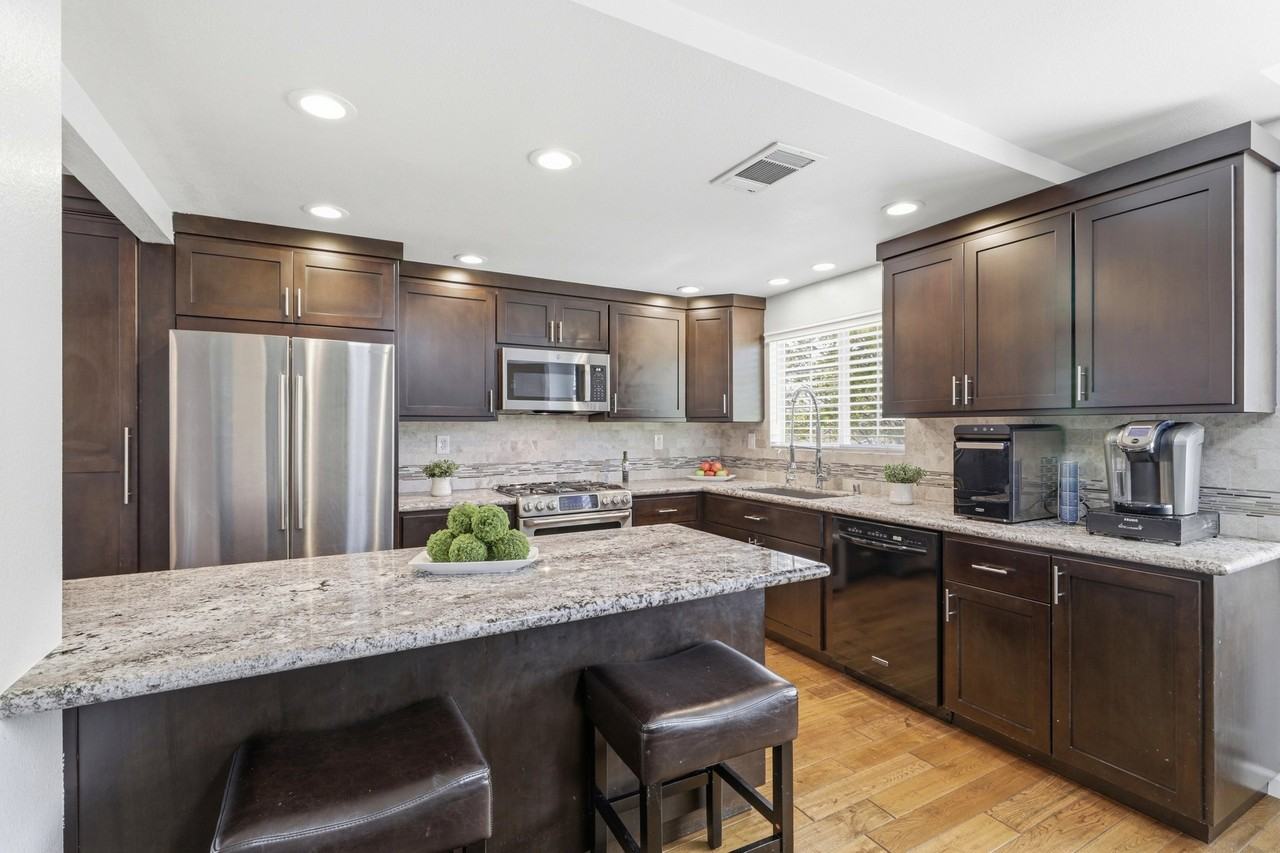 16752 San Luis Way - Photo 4 of 17