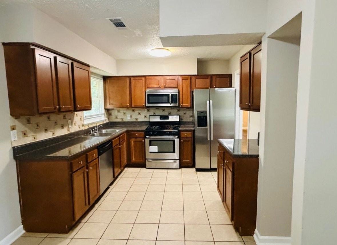 1763 San Gabriel Ave - Photo 3 of 4