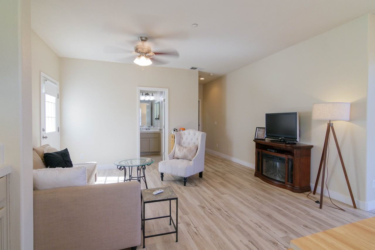 171 Fennel Ct - Photo 5 of 20