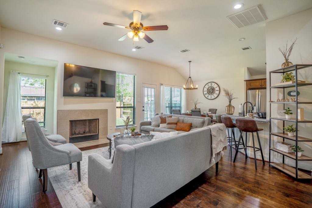 7122 Conley St - Photo 6 of 22