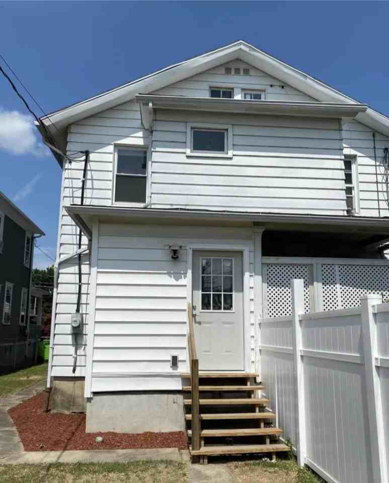 111 Spring St - Photo 2 of 20