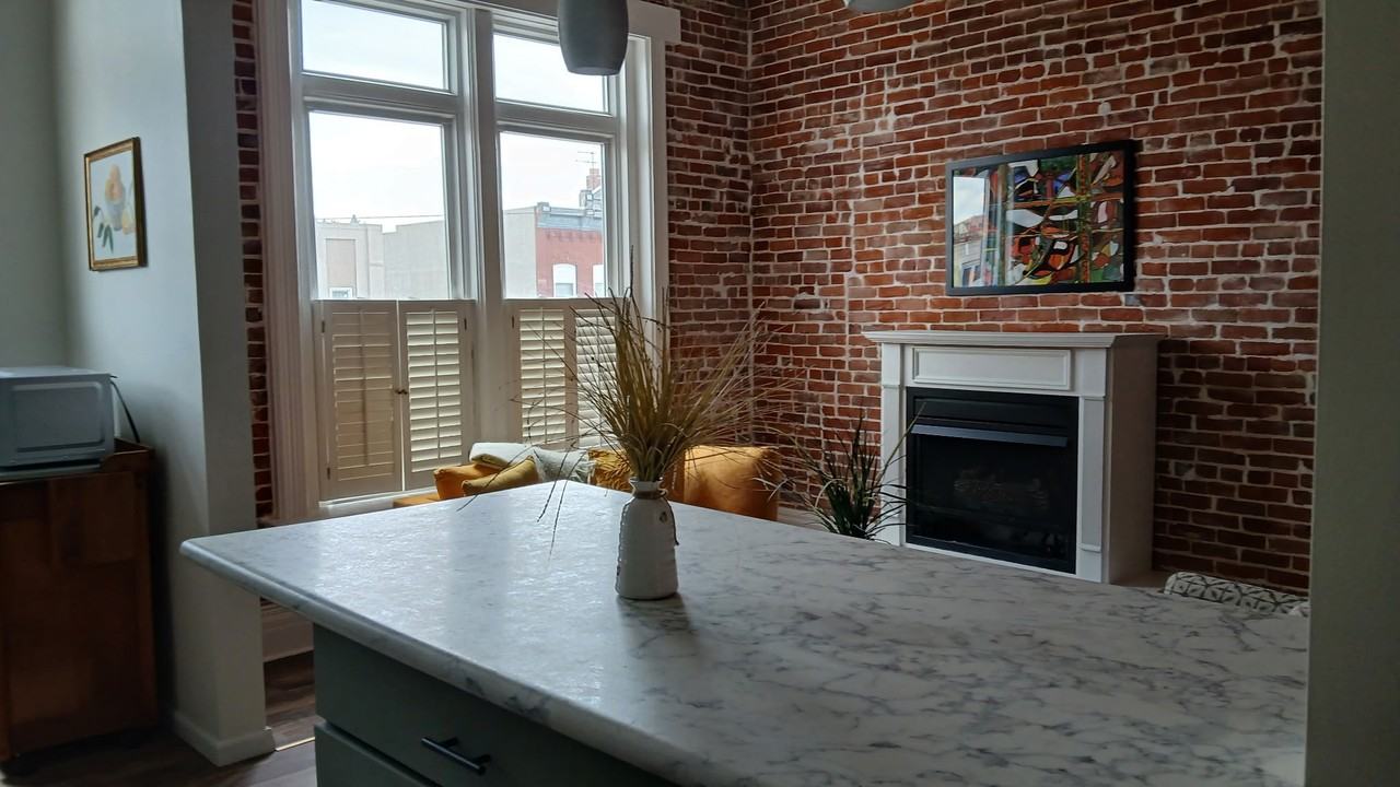 150 E 5th St - Photo 2 of 6