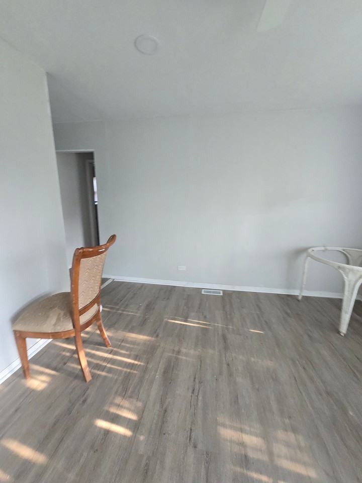 22221 Willow Tree Ave - Photo 2 of 18