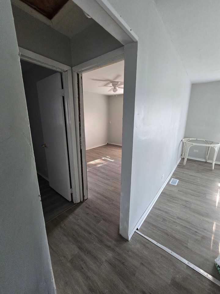 22221 Willow Tree Ave - Photo 4 of 18