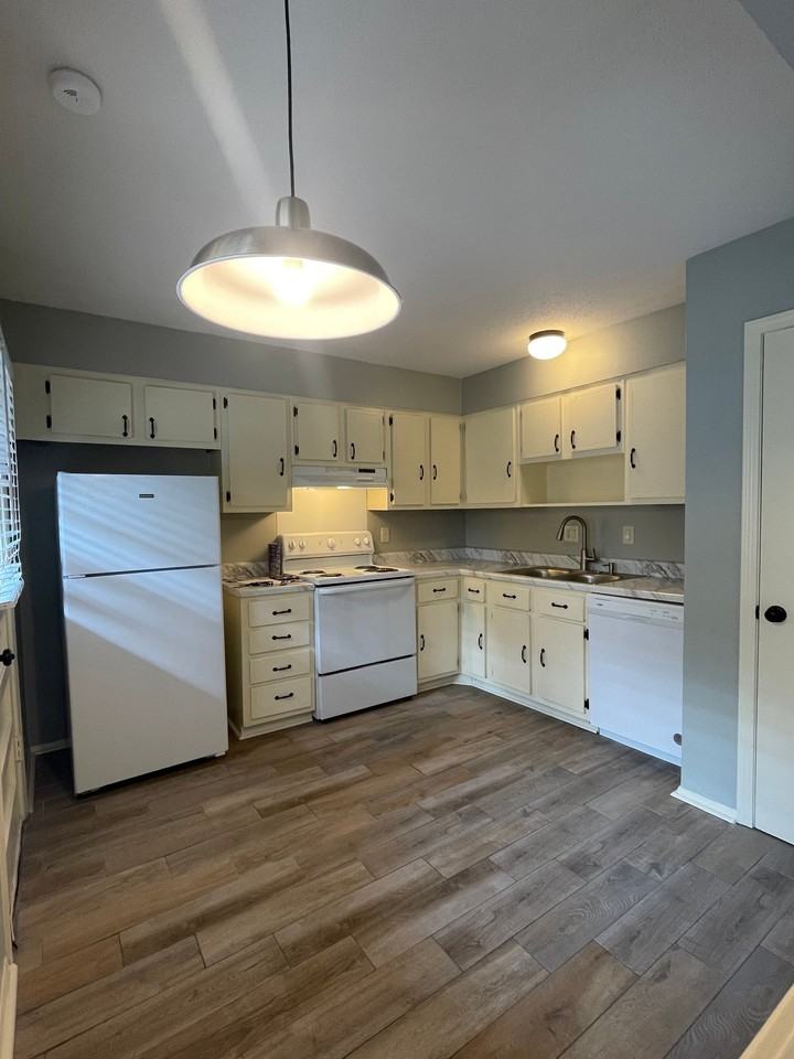 3646 Spottswood Ave #1 - Photo 2 of 13