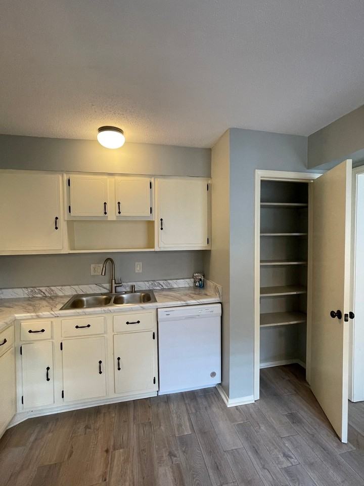 3646 Spottswood Ave #1 - Photo 3 of 13