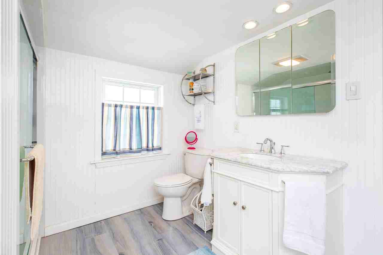 887 Ocean Blvd - Photo 4 of 18