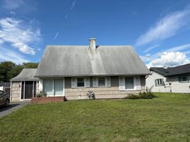 featured image of 55 Bloomfield Ln