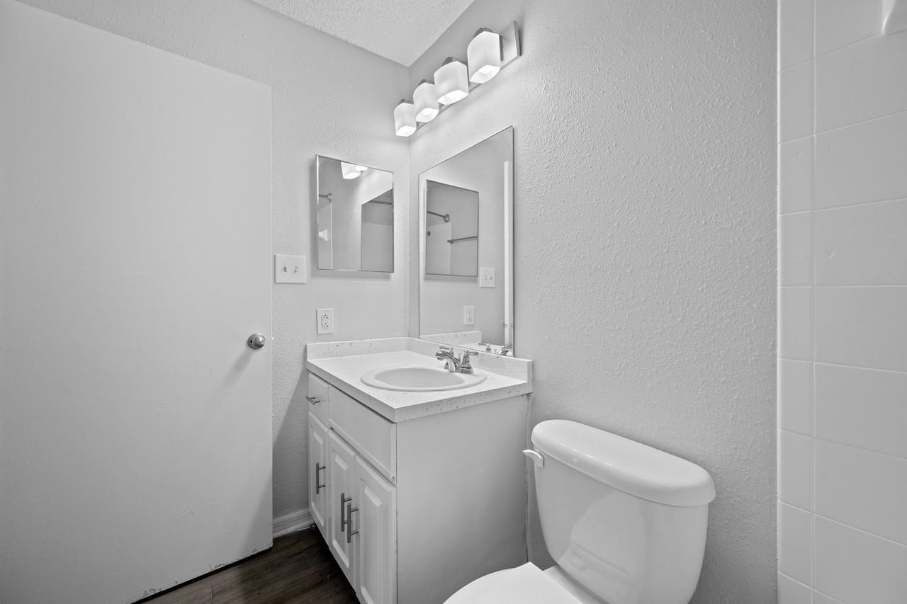 10709 Yorkshire Ct - Photo 6 of 12