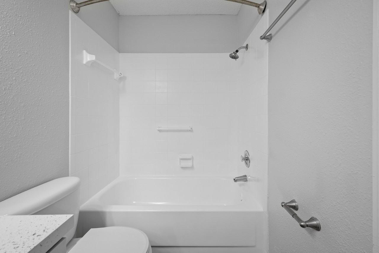 10709 Yorkshire Ct - Photo 7 of 12