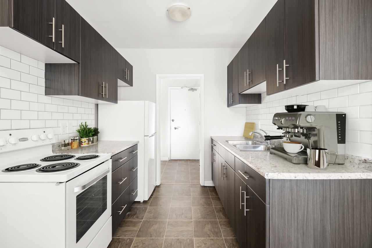 192 Anderson Avenue - Photo 3 of 20