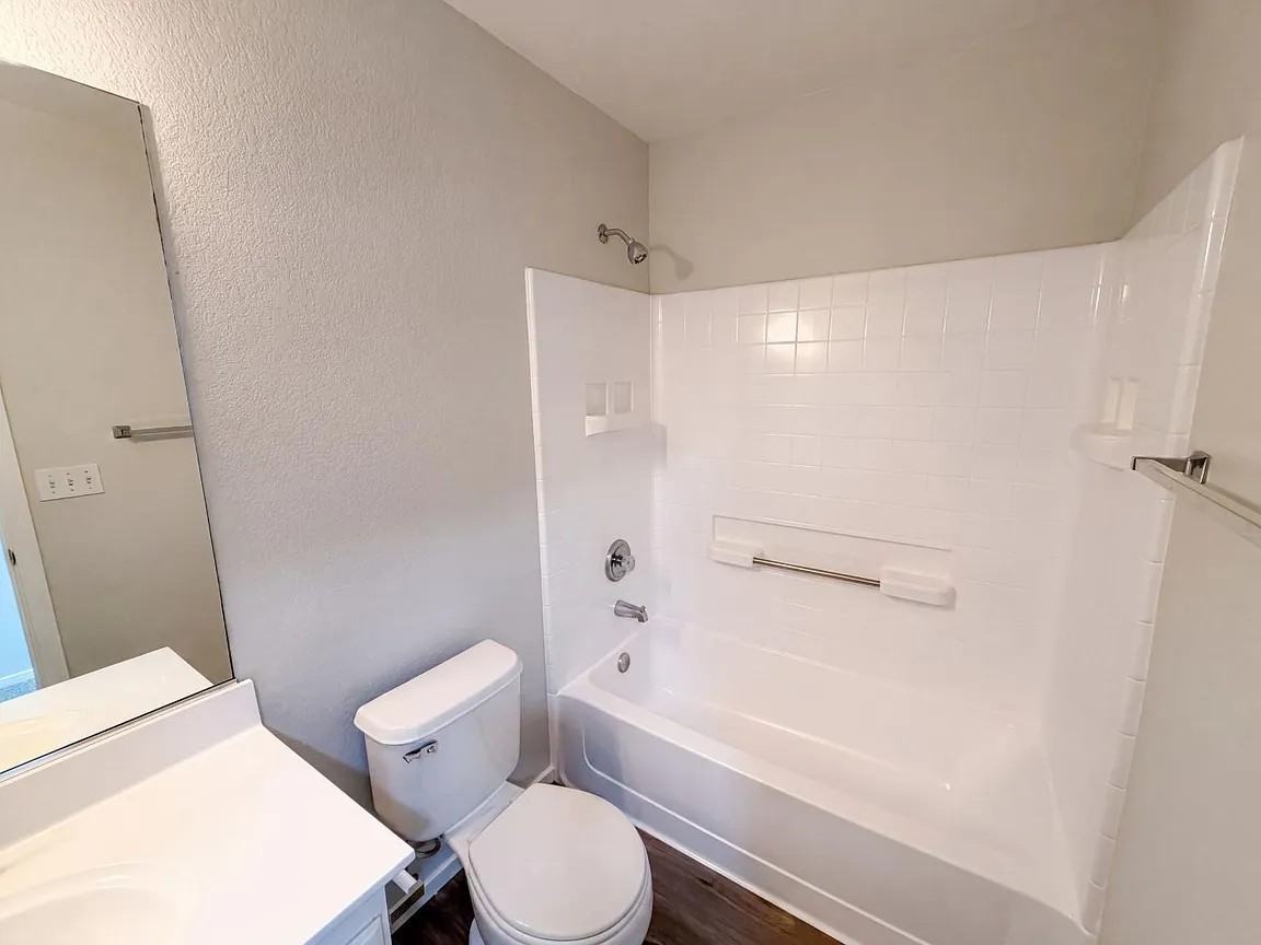 1573 Arcola Avenue - Photo 4 of 9