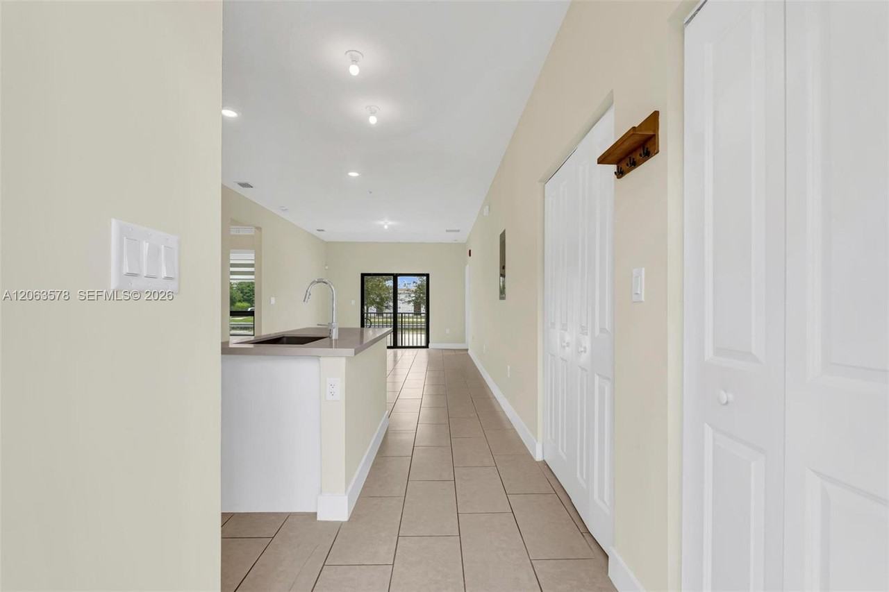 URBANA AT THE RESIDENCES CONDO - Photo 3 of 17
