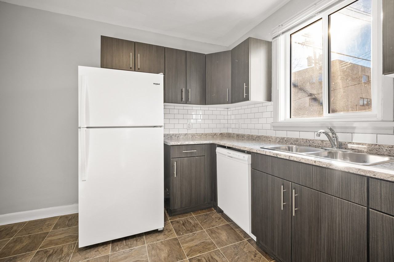 188 Anderson Avenue - Photo 7 of 21