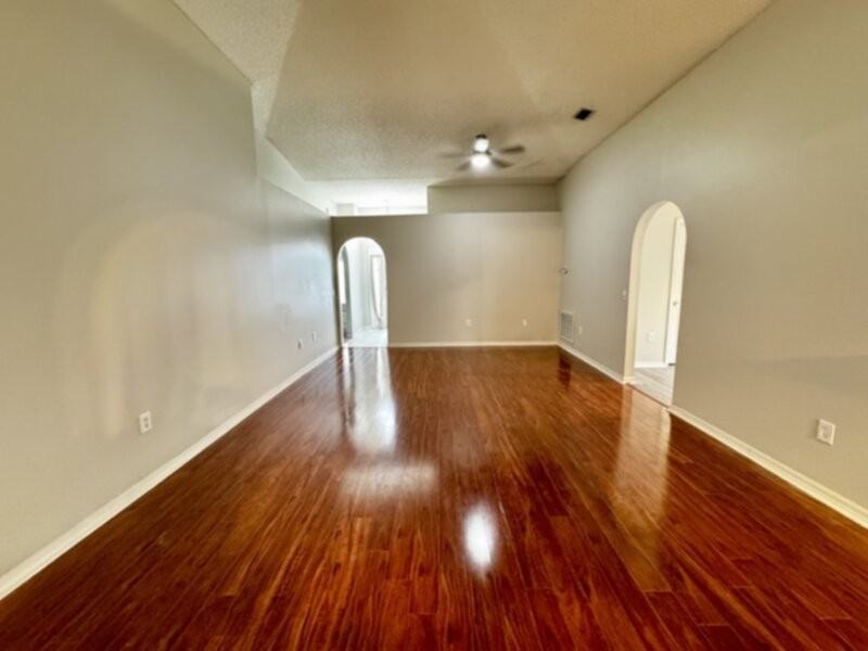 850 Welch Hill Cir - Photo 2 of 19