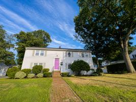 featured image of 128 Norfolk St #1