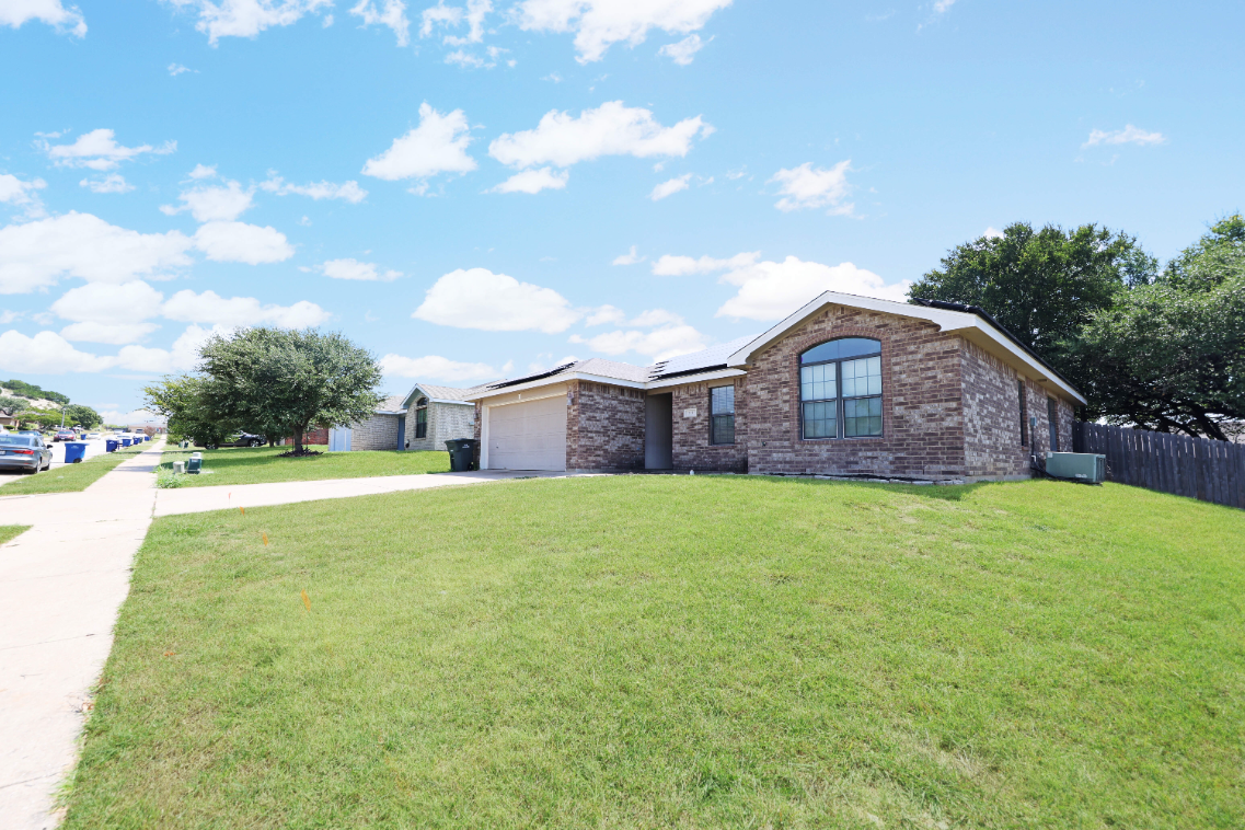 1123 Marlee Cir #NA - Photo 3 of 23