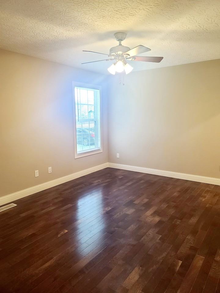 738 Hedge St #NA - Photo 7 of 11