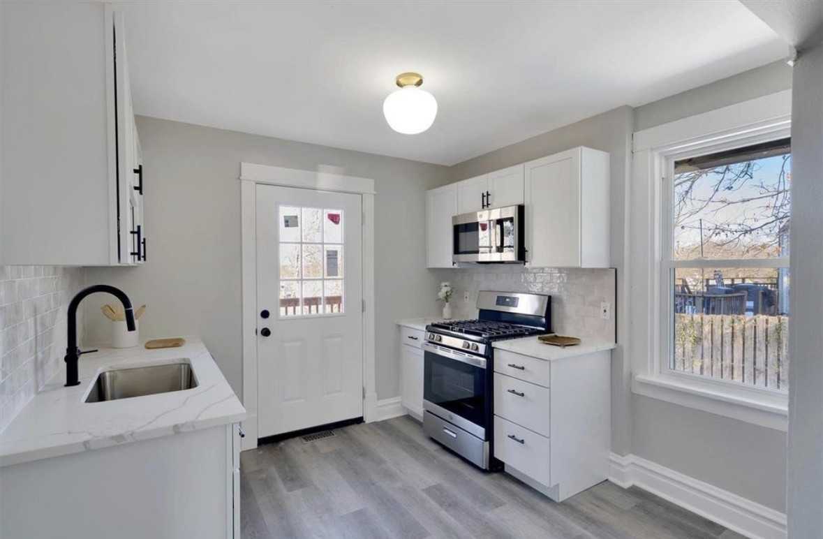 215 Monica Dr #NA - Photo 5 of 19