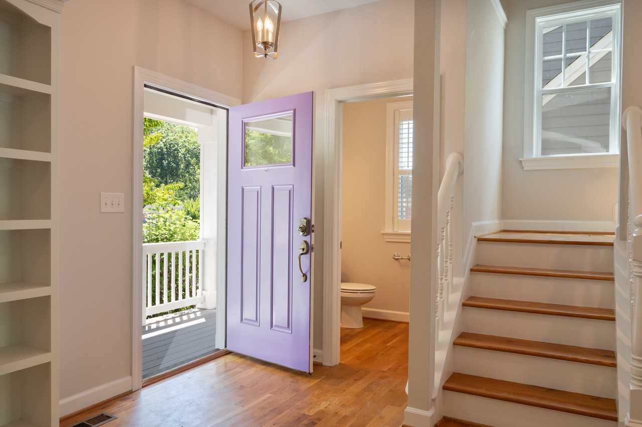 243 Huntley Ave #NA - Photo 3 of 20
