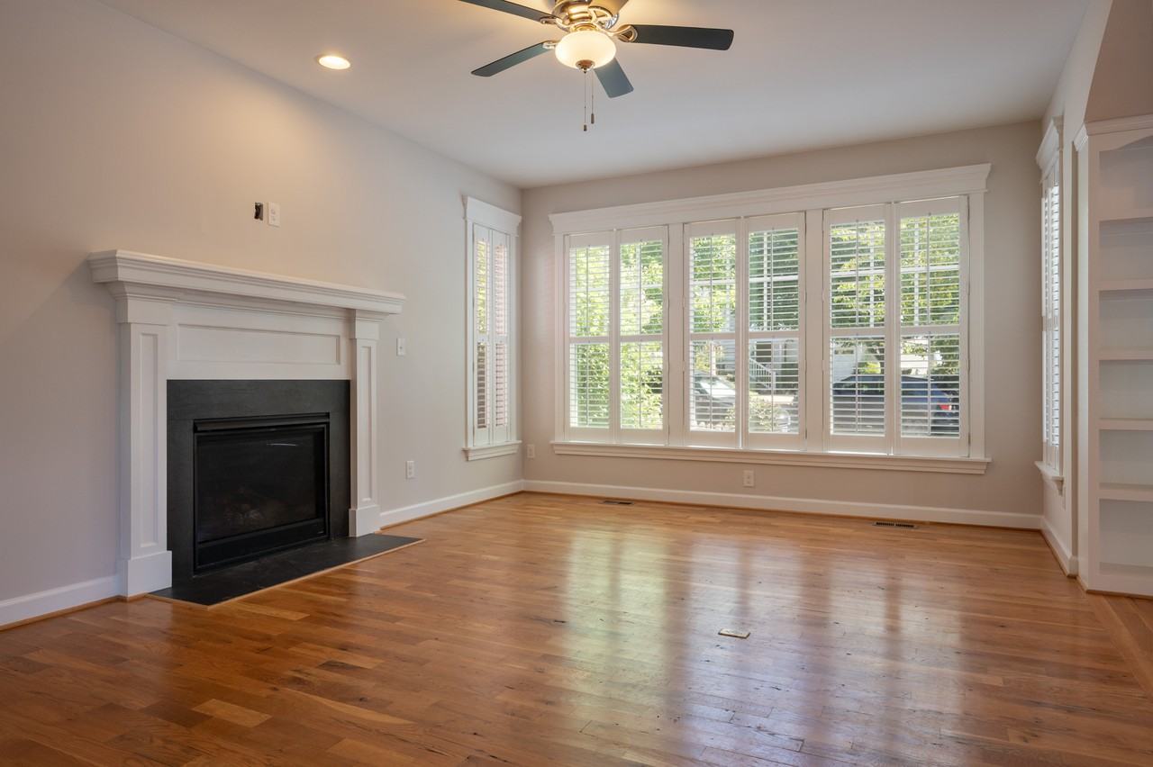 243 Huntley Ave #NA - Photo 4 of 20