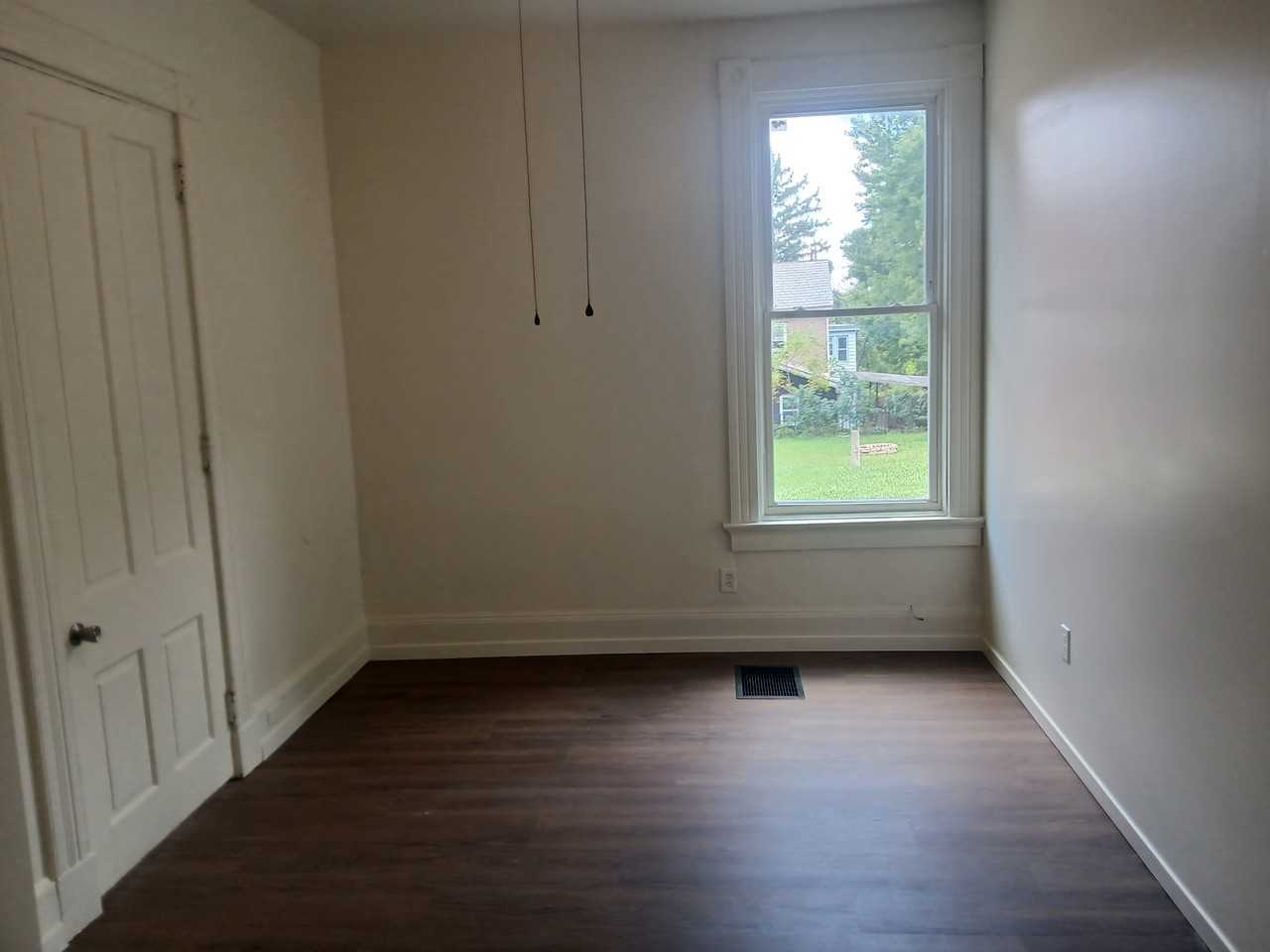 1240 Sunset Ave #1 - Photo 4 of 8