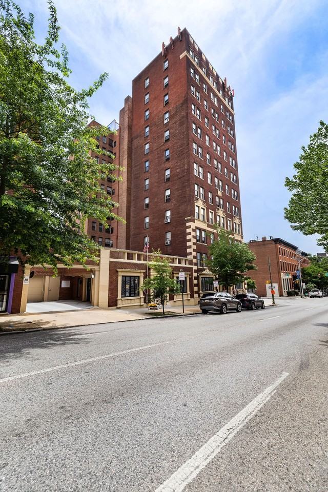 1001 Saint Paul St #8B - Photo 2 of 31