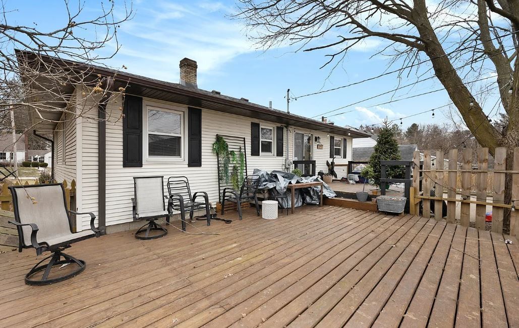 2427 Sinclair Ave Ne #NA - Photo 3 of 22