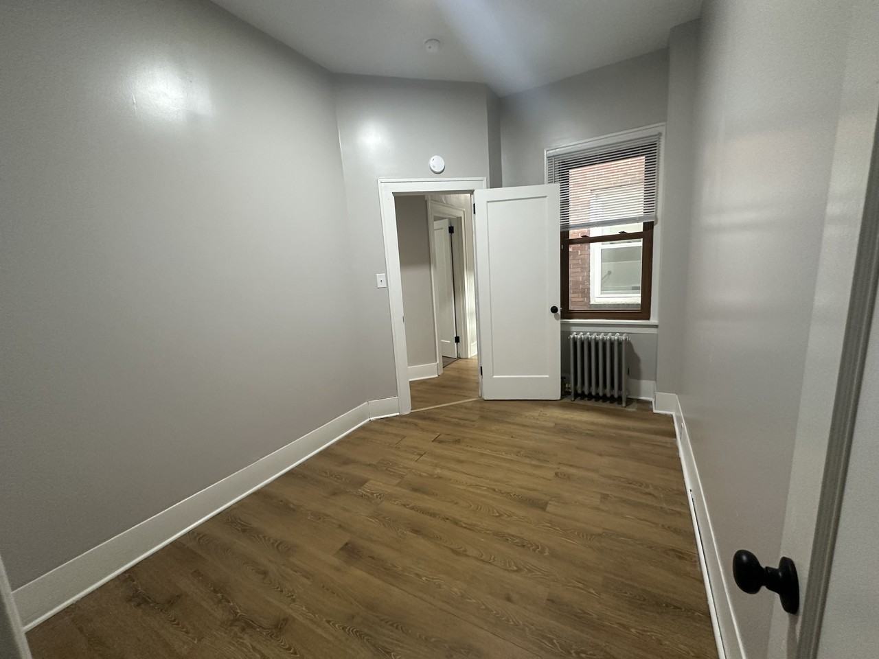 1149 Merchant St #1 - Photo 3 of 12