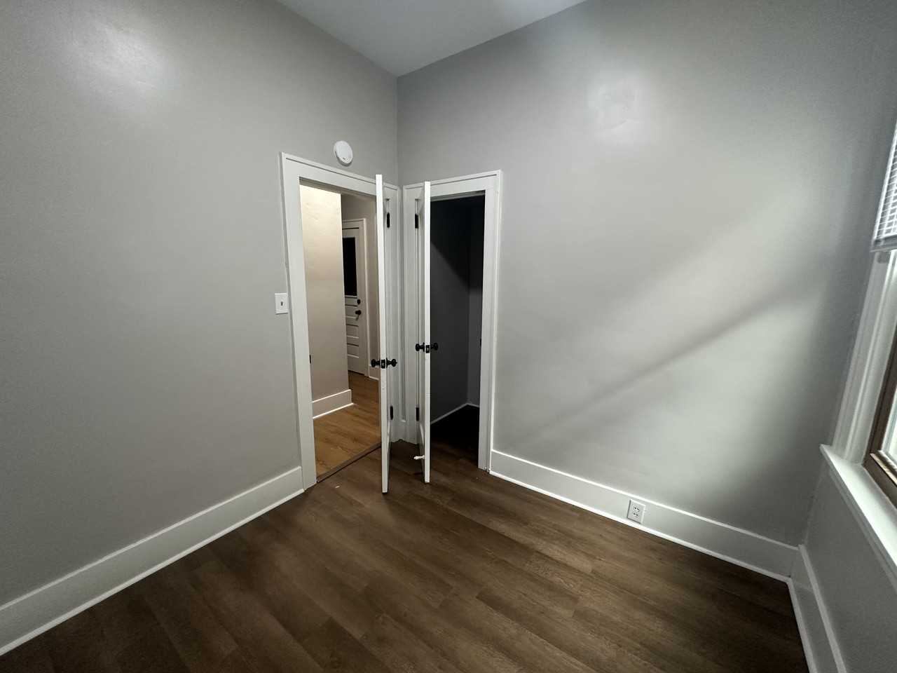 1149 Merchant St #1 - Photo 7 of 12