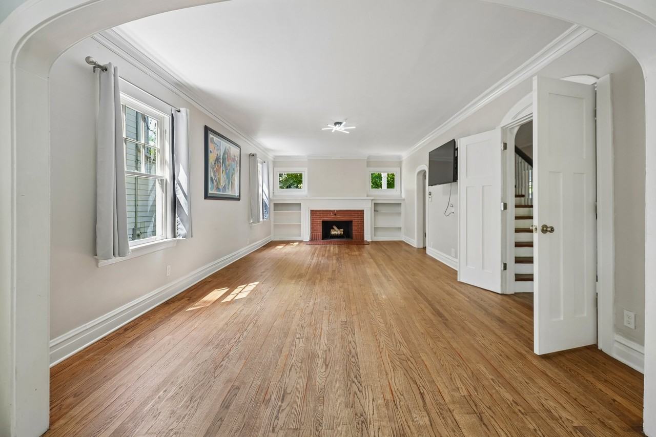 246 Maple Ave #NA - Photo 2 of 38