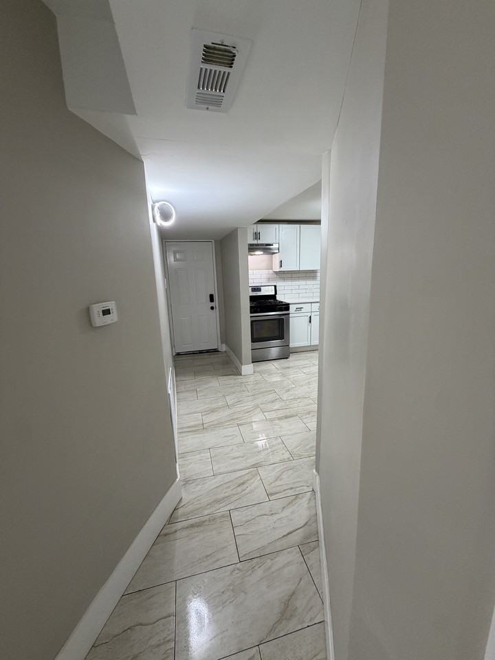 7503 W 64th St #B - Photo 4 of 11